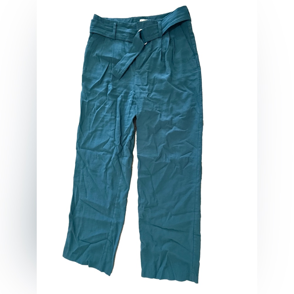 a new day high rise Belted Pleated Work Slacks w/ Pockets. Mid-High Rise Size 6
